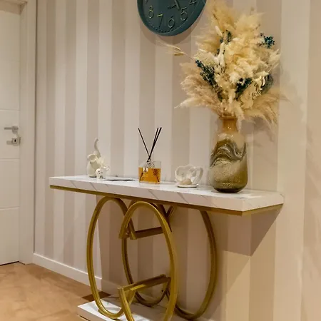 Le Notti Di Gioia Bed & Breakfast 3*